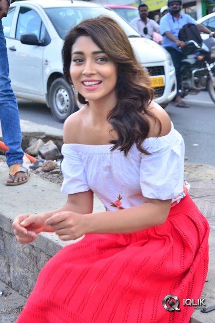 Shriya-Saran-Latest-Photos